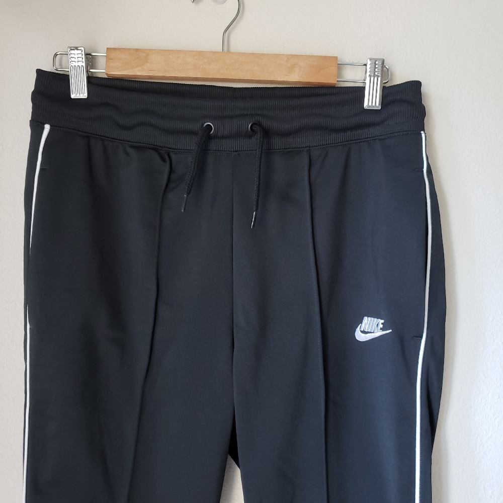 âť—SOLDâť—Nike | Heritage Black Track Pants - Picture 9 of 14